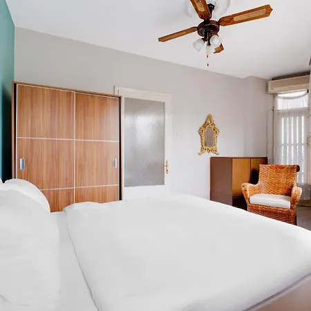 Sea View Retreat In Buyukada 1 Min To Ferry Istanbul
